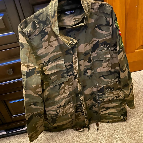 FASHION NOVA military fashionable jacket; camo - Picture 3 of 3